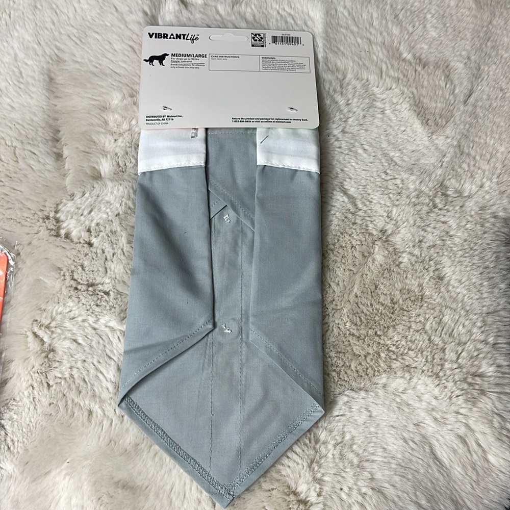 Doggie Bandana Size M/L - Picture 6 of 12